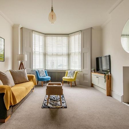 Beautiful, Central, 3 Min Walk From Beach, 2 King Doubles برايتون المظهر الخارجي الصورة