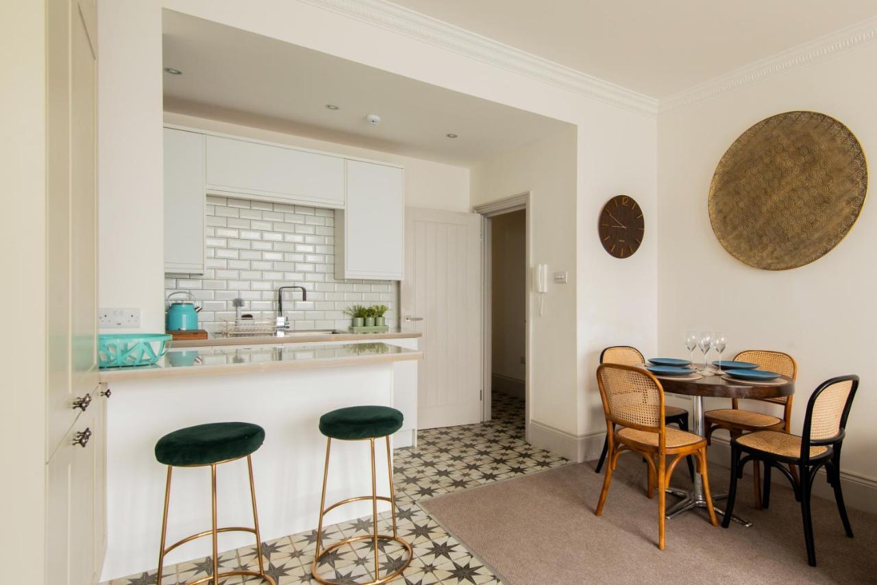 Beautiful, Central, 3 Min Walk From Beach, 2 King Doubles برايتون المظهر الخارجي الصورة