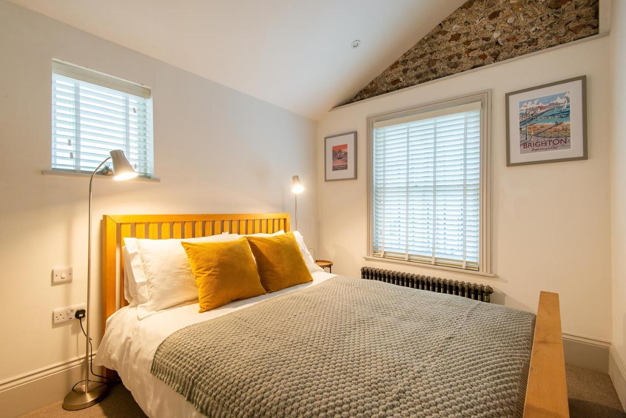 Beautiful, Central, 3 Min Walk From Beach, 2 King Doubles برايتون المظهر الخارجي الصورة