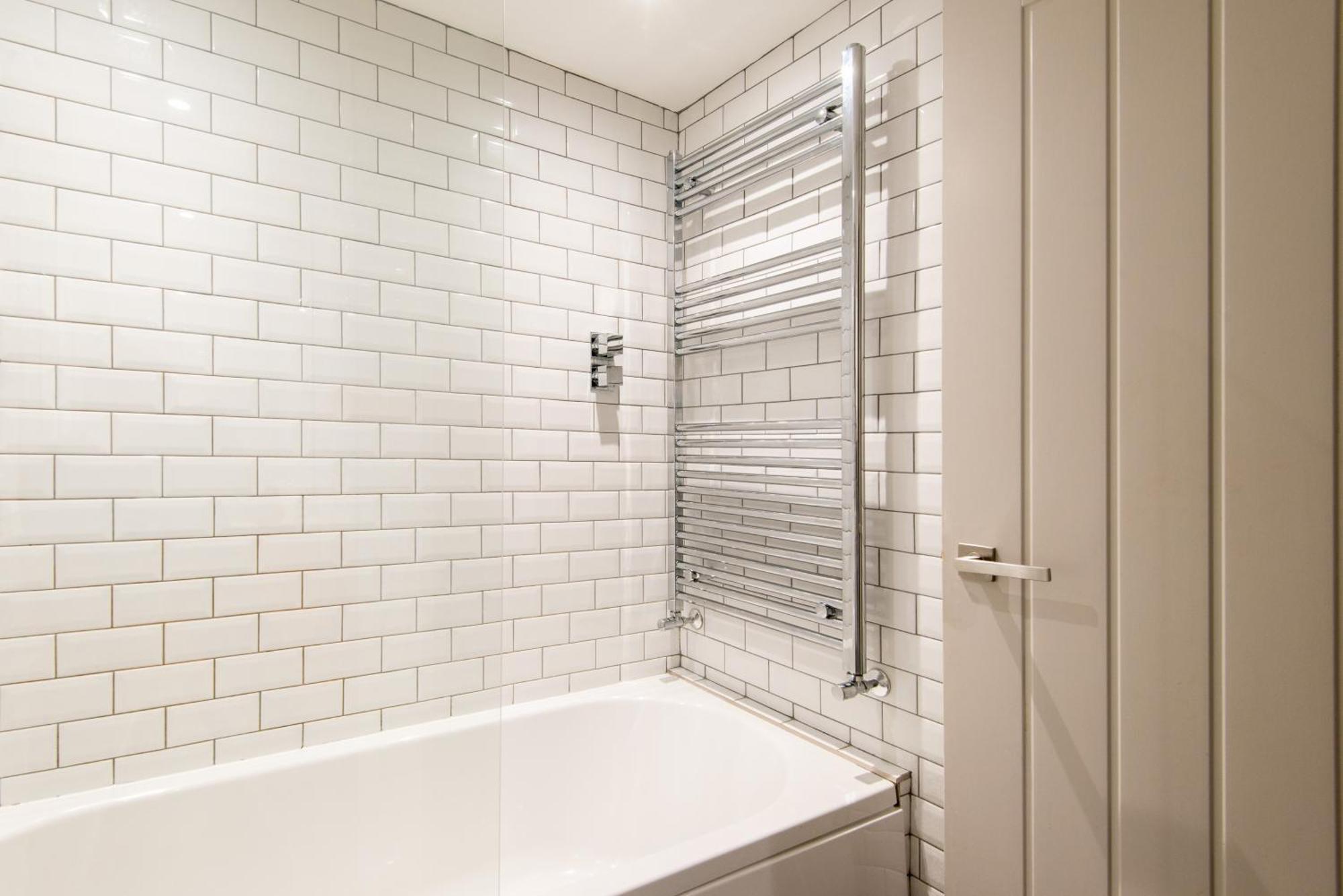 Beautiful, Central, 3 Min Walk From Beach, 2 King Doubles برايتون المظهر الخارجي الصورة